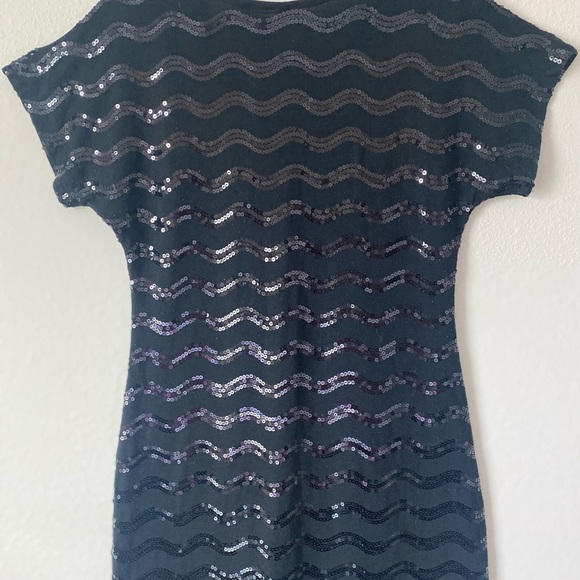 Xhilararion Women’s Short Sleeve Little Black Sequence Mini Dress Size Medium - Picture 9 of 16